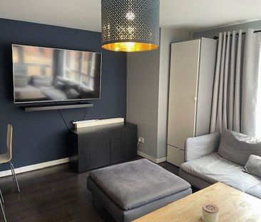 2 bedroom property to rent - Photo 1