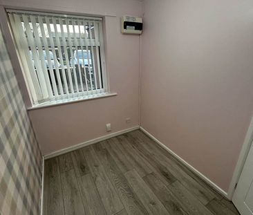 Heather Close, Runcorn - Photo 1