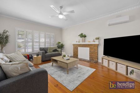 Convenient Home Near Bendigo CBD - Photo 2