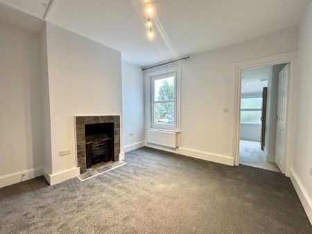 2 bedroom terraced house to rent - Photo 3