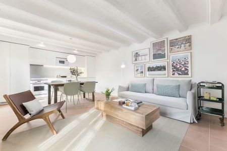 Carrer d'en Xuclà, Barcelona, Catalonia 08001 - Photo 2