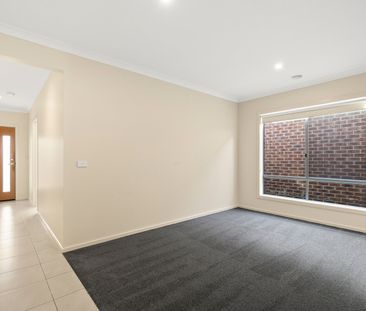 10 Aria Court, Doreen VIC 3754 - Photo 3