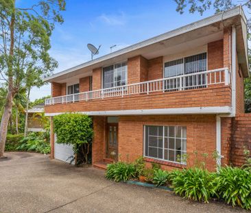 Three Bedroom Townhouse - Photo 4