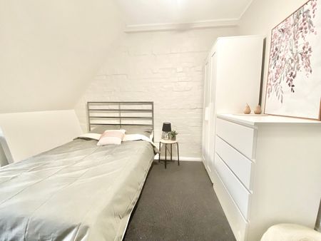Glebe - Photo 3