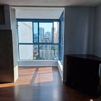 Spacious Studio in Yaletown - Photo 4