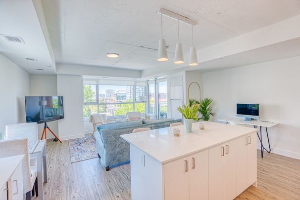 The Bradshaw on Bank - Photo 1