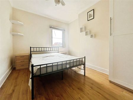 Rossindel Road, Hounslow, TW3 3QN - Photo 4