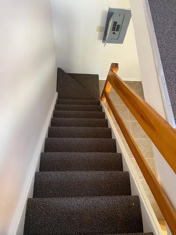 93 Lower Union St - Unit 3, 4 bed, 1.5 bath - Photo 2