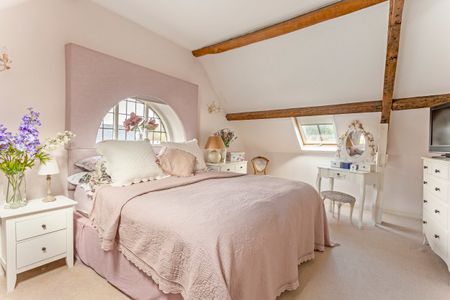 The Burgage, Prestbury, Cheltenham, Gloucestershire - Photo 4