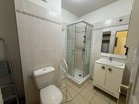 Location appartement 1 pièce, 24.00m², Nîmes - Photo 2