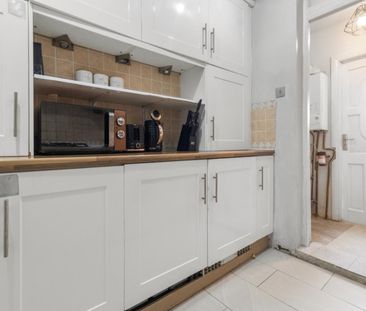 Room in a Shared House, Downhills Way, N17 - Photo 6