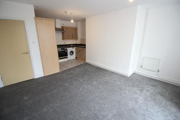 2 bedroom flat to rent - Photo 1