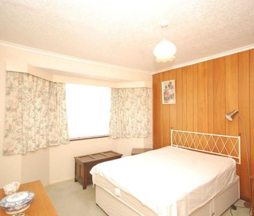 2 bedroom house to rent Fairway, Northampton, NN2 - Photo 4