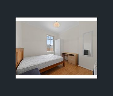 Affordable Room with Private Bathroom and Living Room/Study in Conv... - Photo 1