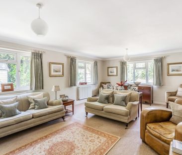 4 bedroom detached house to rent - Photo 1