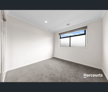 57 Flaxlilly Crescent, Officer, Vic 3809 - Photo 4