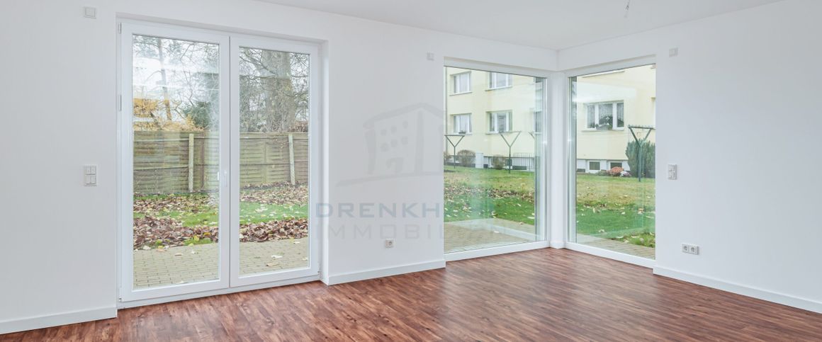 Moderne Doppelhaushälfte mit gehobener Ausstattung in Sanitz, mit Stellplatz - 15 km nach Rostock - Foto 1