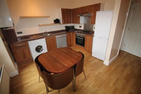 2 bedroom flat to rent - Photo 5