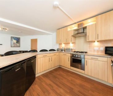 3 bedroom flat to rent - Photo 5