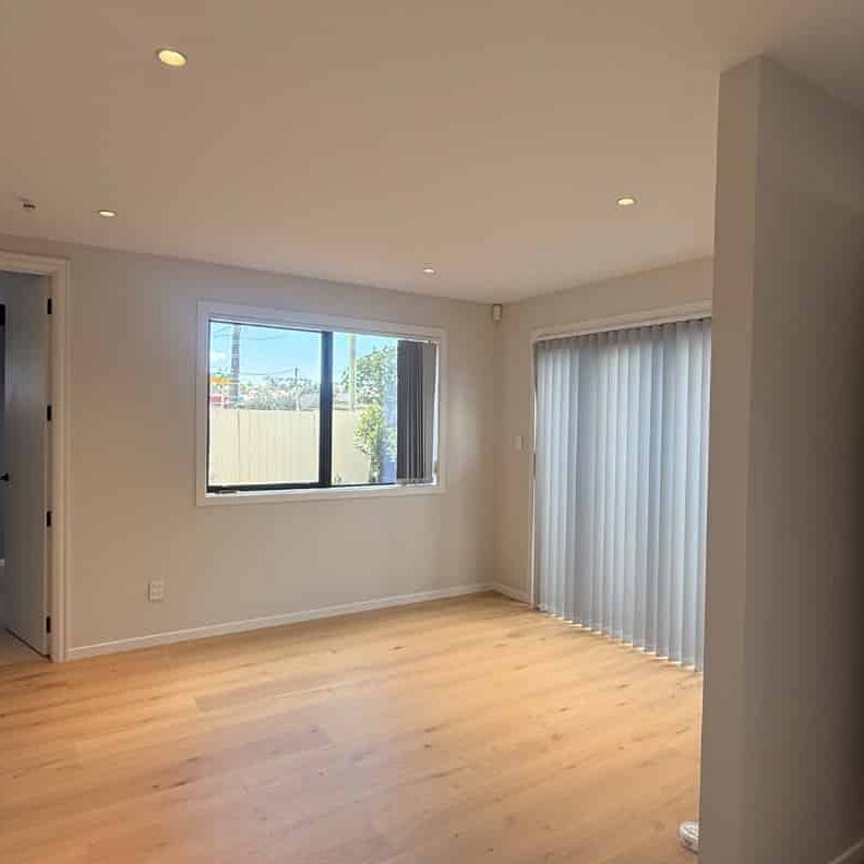 Large family home in Royal Oak - Photo 1