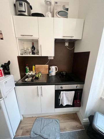 Studio to rent - Photo 2