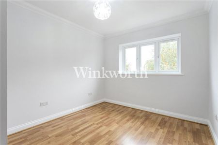 3 bedroom apartment to rent - Photo 4