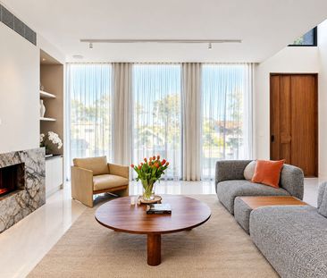 The masterpiece of uncompromising luxury brand new home - Photo 3
