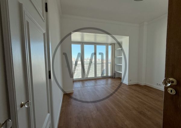 Apartamento T5+1 em Lisboa
