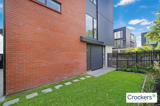 Brand New 3 Bedroom 2 Bathroom property - Photo 1