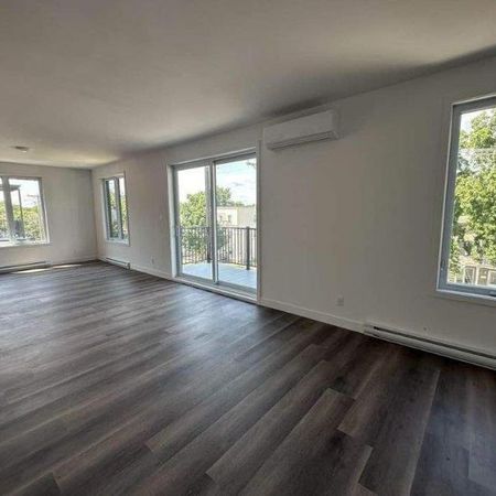 5 1/2 style condo à louer - Photo 3