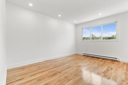 320 Place Laframboise - Photo 2
