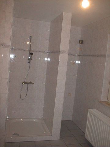 Mooi duplex-appartement te Riemst Millen met 3 slpk en ruim terras 50 m2 - Photo 3