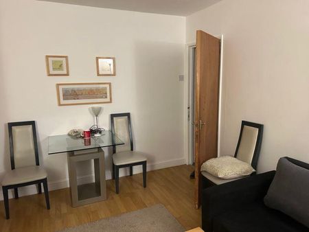 1 bedroom flat to rent - Photo 3