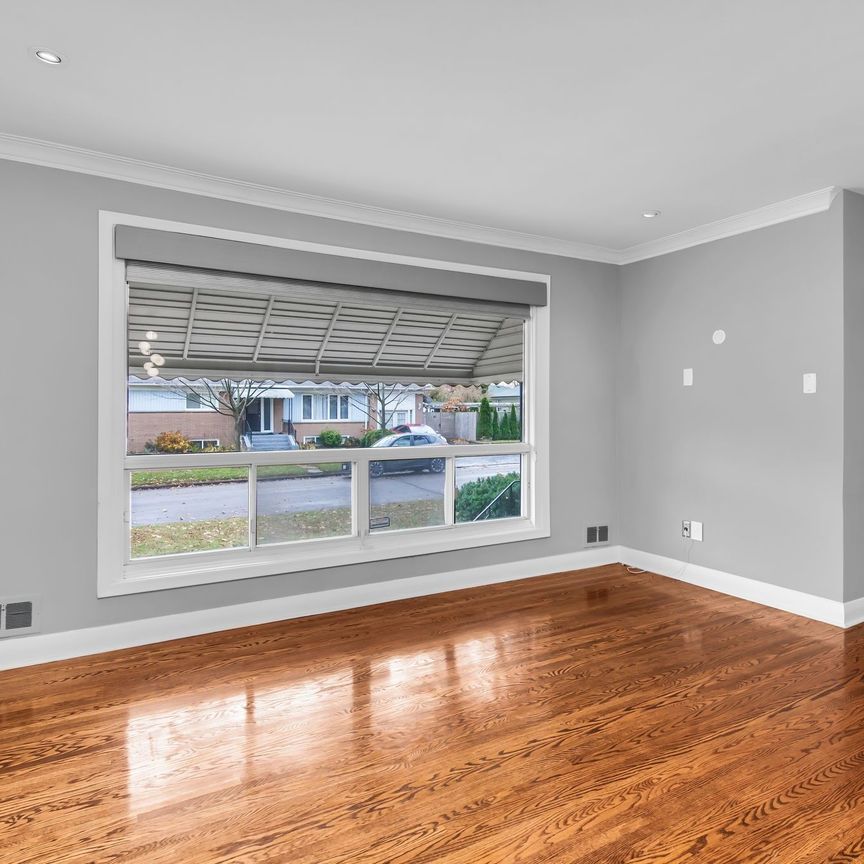 For Lease - 46 Basildon Crescent, Toronto, Ontario - Photo 1