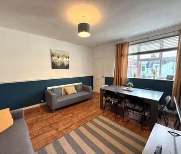 5 bedroom maisonette to rent - Photo 1