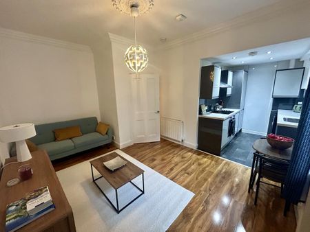 2 bedroom flat to rent - Photo 4