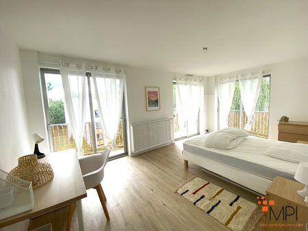 Location Appartement 5 pièces 85m² - Photo 3