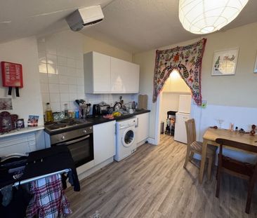 2 Bed Flat, Chesterfield Road, BS6 - Photo 6