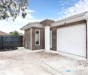 Spacious and Light-Filled 2-Bedroom Home in Mill Park - Photo 5