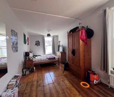 3 bedroom private hall to rent - Photo 5