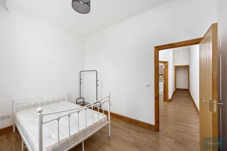 3 bedroom apartment to rent - Photo 2