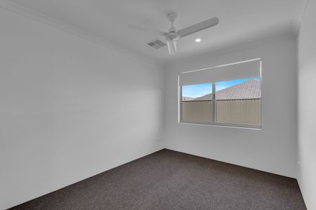 Four Bedroom Family Home in Baldivis - Photo 2