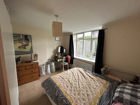 2 Bed Flat, Bishop Road, BS7 - Photo 4