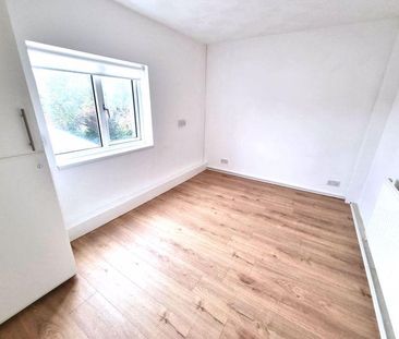 3 bedroom apartment to rent - Photo 2