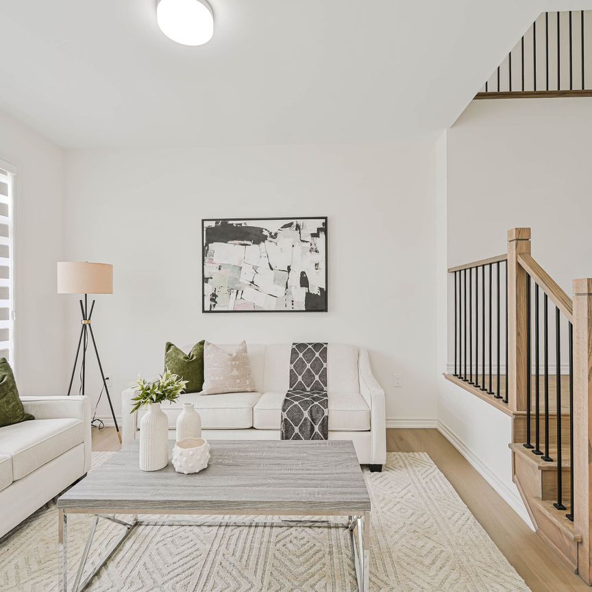 For Lease - 15 Sandhill Crescent, Adjala-Tosorontio, Ontario - Photo 1