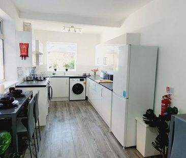 1 bedroom in a house share to rent - Photo 3
