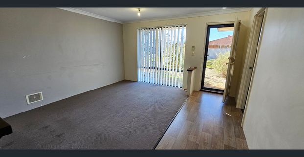 Room to Move in This 4x2x2 *Open 15/10/26 4pm to 4.20pm* - Photo 1