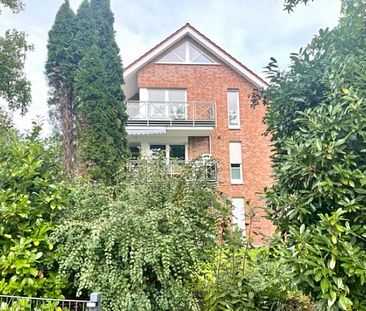 Lichtdurchflutete 4-Zi-Wohnung mit großem Balkon in 33449 Langenberg - Foto 2