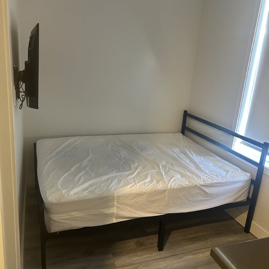 255 Somerset Street East - 8 - Photo 1