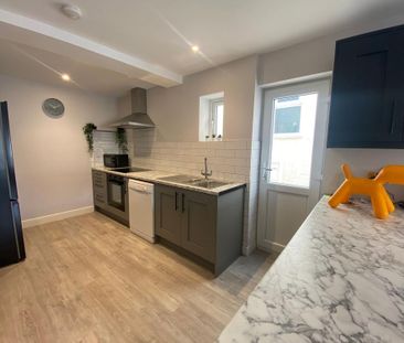 1 bedroom in a house share to rent - Photo 6